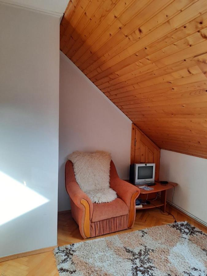 Садиба У Крайлюків Jaremtsche Exterior foto